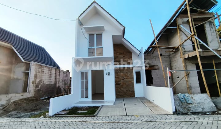 Rumah Konsep Mezzanine, Siap Huni, Bebas Banjir Dalam Cluster Cikunir