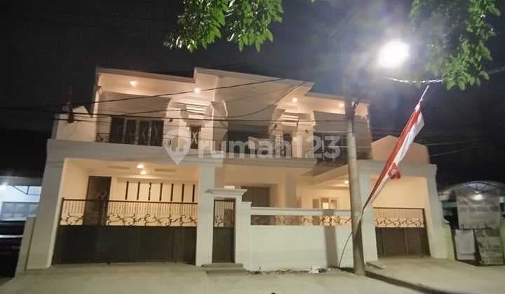 Rumah Baru 2 Lantai Murah di Jemur Andayani
