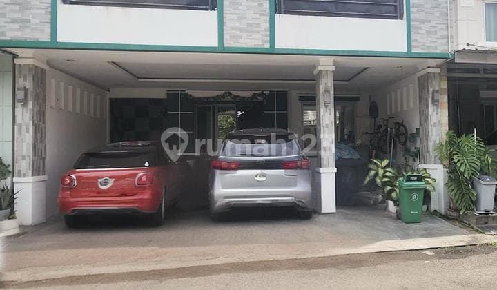 Rumah 2,5 Lantai Cantik Siap Huni di Kota Wisata Cibubur