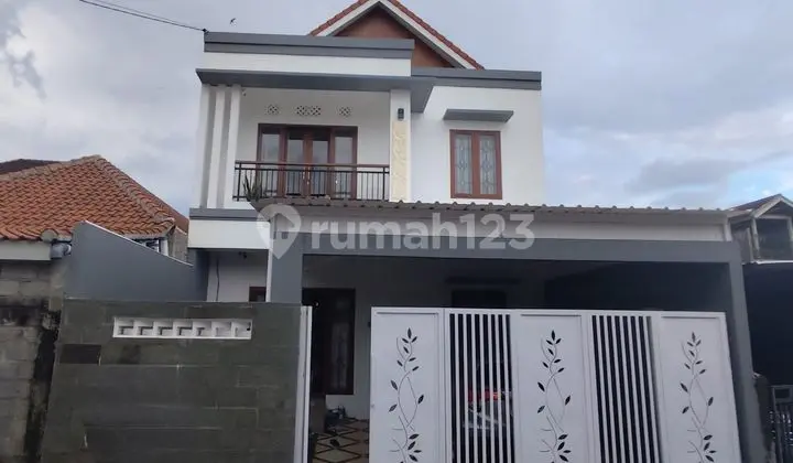Premium House for Sale, Modern 2nd Floor, Still New, Located on Jl Gunung Salak, West Denpasar