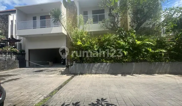 Sold Modern Premium Semi Villa Taman Sari Kerobokan Near Seminyak