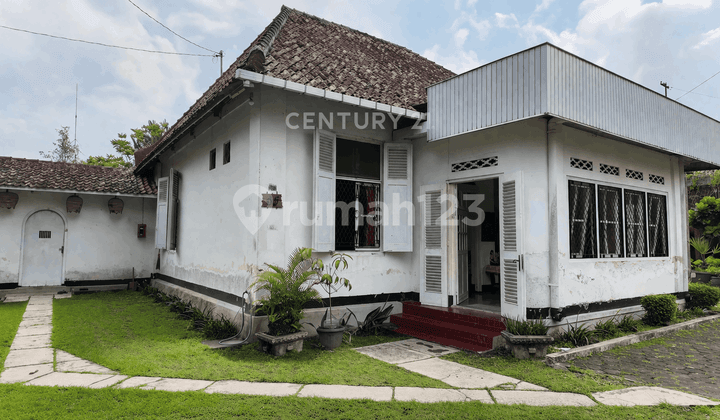 Rumah Luas di Pusat Kota Jogja Hanya 100M Dari Sma Padmanaba