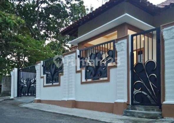 Dijual Rumah Cantik. Kmr3 Pinggiraspal Simpangan Dkt Bantul Kota