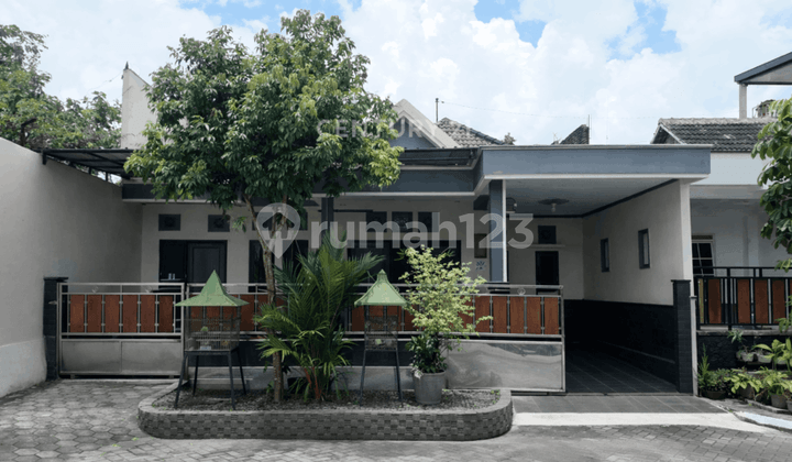 Rumah 2Lt Dalam Perumahan Dekat Budi Mulia Maguwoharjo