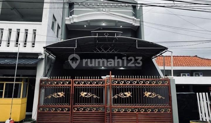 A028. Dijual Rumah Pusat Kota Bagus Siap Huni Seperti Baru Ngagel Wasana