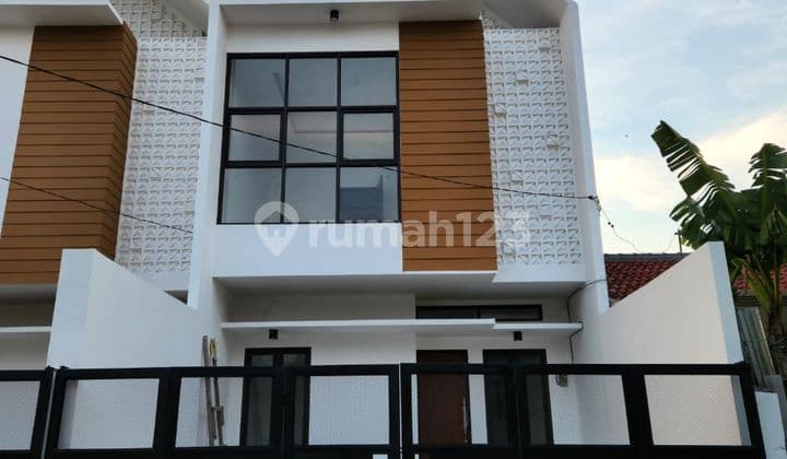 A122. Dijual Rumah Baru Gress Scandinavian Darmo Harapan Indah