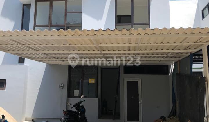 Rumah Dekat Mall Sms Serenade Lake Kawasan Nyaman Siap Huni