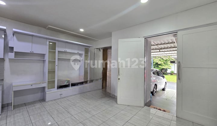 Disewakan Rumah Serenade Lake Semi Furnished Min 2 Tahun