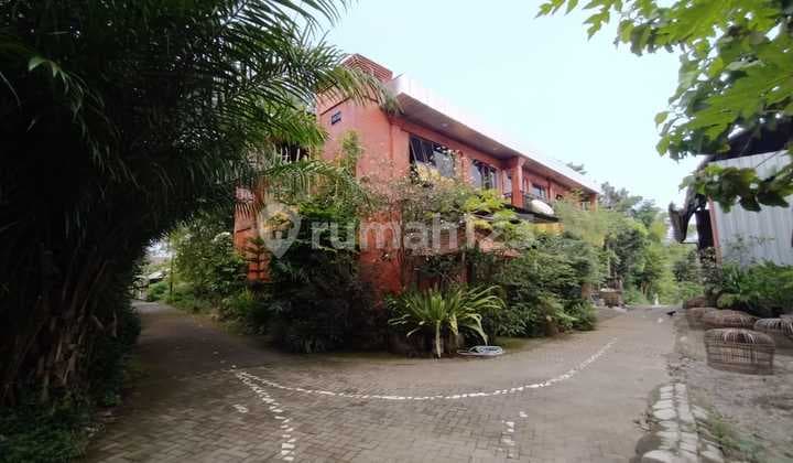 Rumah Mewah 2 Lantai Sleman Dekat Stadion Maguwoharjo - Luas 300M²