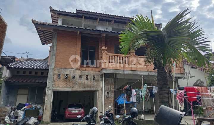 SHM Land with Building Bonus in Jogja - Prime Location Near Campus