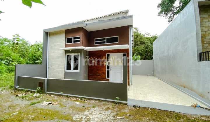 Translation: Cheap House for Sale Near Isi & Kasongan, Developing Location
