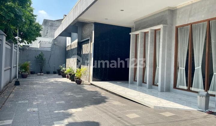 Rumah Besar Siap Huni Cocok untuk Keluarga di Kota Solo