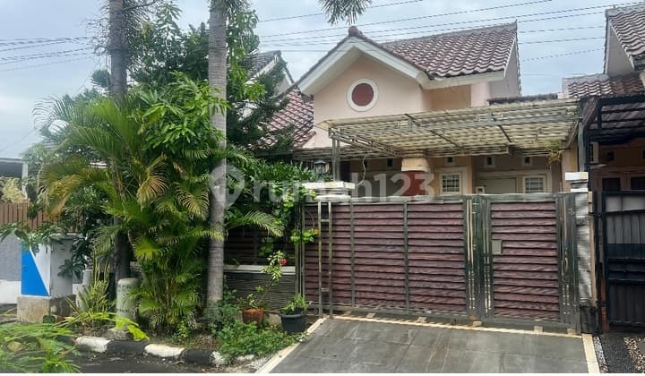 Comfortable Ready-to-Occupy House in Metland Menten. Strategic Location and Flood-Free.