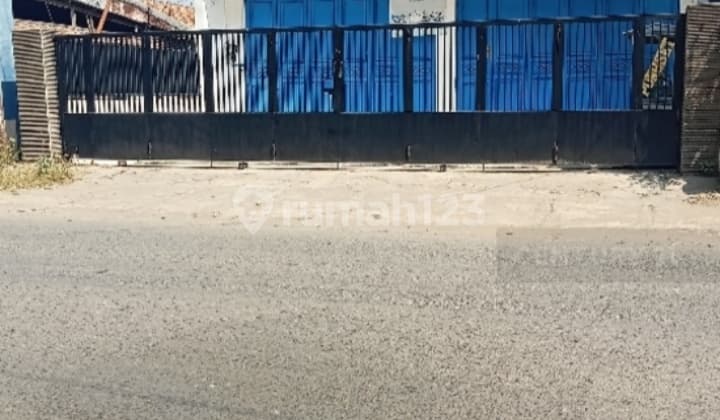 Commercial Shop House, Spacious, and Highly Strategic in Tegal