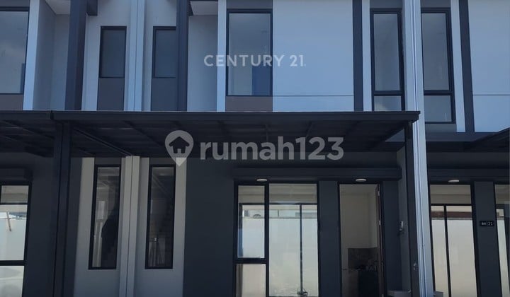 Rumah Baru 2 Lantai Siap Huni Nyaman di Tegal