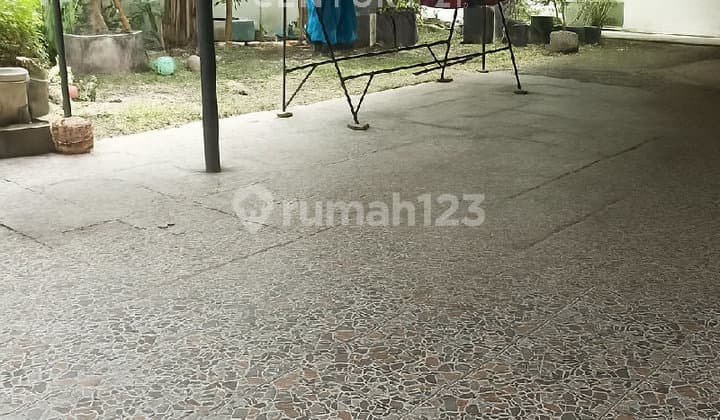 Semi-Open Warehouse Suitable for Storage & Business in Tegal City