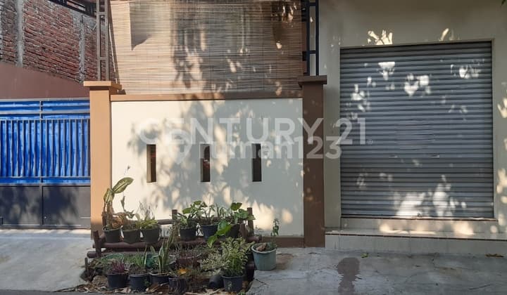 Kos Strategis 2 Pintu & Ruko 2 Kamar di Tegal