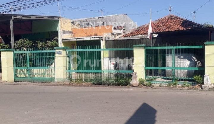 Rumah Luas, Komersial, dan Strategis di Kota Tegal Rumah Luas, Komersial, dan Strategis di Kota Tegal