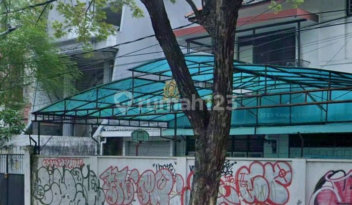 Rumah Lama 2 Lantai di Main Road Area Paling Komersil di Surabaya Raya Darmo Rumah Lama 2 Lantai di Main Road Area Paling Komersil di Surabaya Raya Darmo