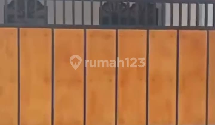 Rumah 1,5 Lantai Nol Jalan Raya, Terawat Siap Huni Jl. Dr. Wahidin - Sidoarjo