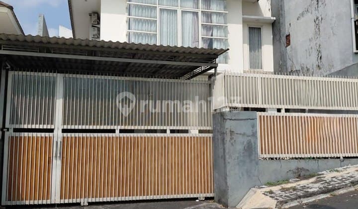 Modern Fully Furnished Ready-to-Occupy House in Tidar Malang