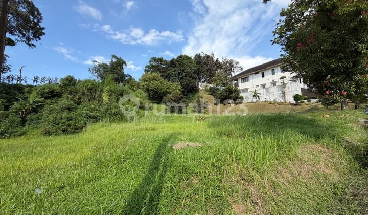 Selling Prime Plot of Land in Premium Complex