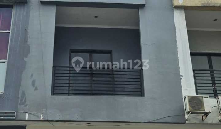Ruko Strategis 3 Lantai di Jombang Bintaro Sektor 9, Siap Huni di Pusat Bisnis!