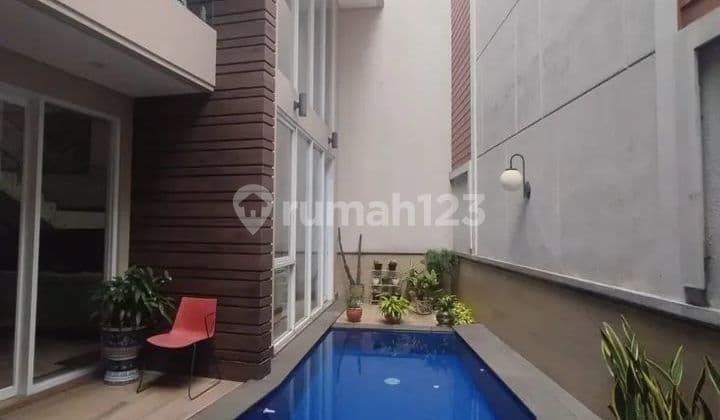 For Sale Luxury House in Pondok Indah, 305 M2, South Jakarta, with Swimming Pool, Affordable