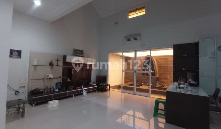 Rumah Stylish & Strategis di Istana Sudirman - Siap Huni Sekarang!