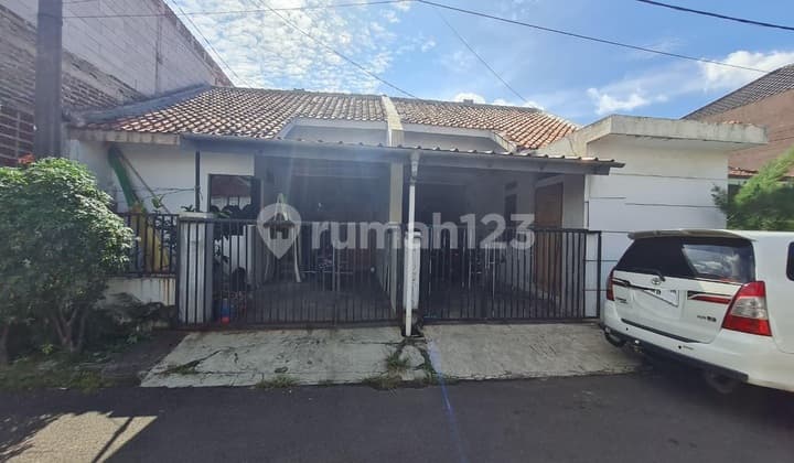 Rumah Stylish & Terjangkau di Pharmindo - Jalan Luas & Lokasi Premium