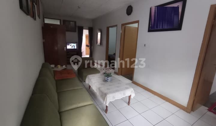 Rumah Terawat Lokasi Strategis di Cijerah