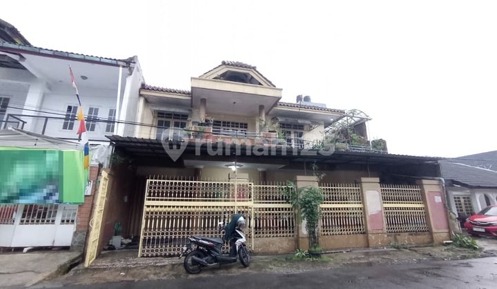 Rumah Luas dan Besar Cocok untuk Keluarga Besar di Pharmindo