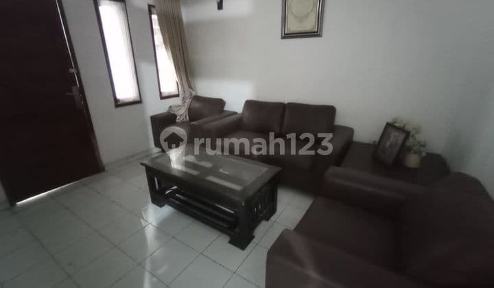 Rumah Bagunan Terawat Lokasi Strategis di Melong