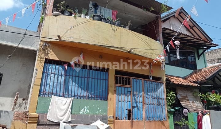 Kesempatan Terbatas! Rumah Strategis di Gempol Sari