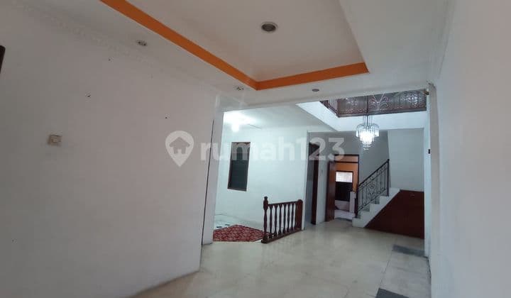 Properti Eksklusif di Melong - Rumah Strategis 2 Lantai, Siap Huni, LT Ideal