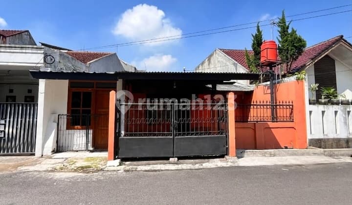 Disewakan Rumah Strategis di Cijerah, Dekat Tol Pasir Koja & Pasar Pola