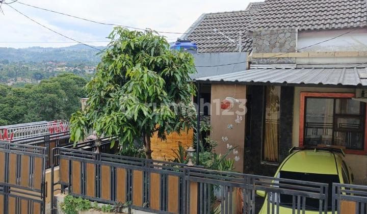 Rumah di Wilayah yang Asri, Daerah Pegunungan