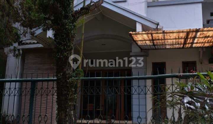 Rumah Sejuk di Setra Duta