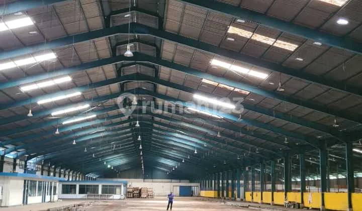 For Rent: Factory Warehouse 4 Km from Ciujung Toll Serang, Can Accommodate 40 Feet Container. For Rent: Factory Warehouse 4 Km from Ciujung Toll Serang, Can Accommodate 40 Feet Container.