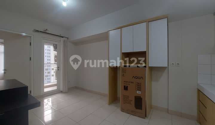 Hot Hot Sale.apartment Springlake Di Summarecon Bekasi Tower Azolla,3br