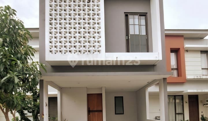 House for Sale in Cluster Linea Graha Raya Bintaro