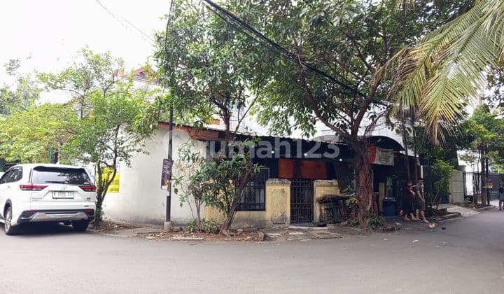 Rumah Hook, 1 Lantai, SHM, di Sunter Agung