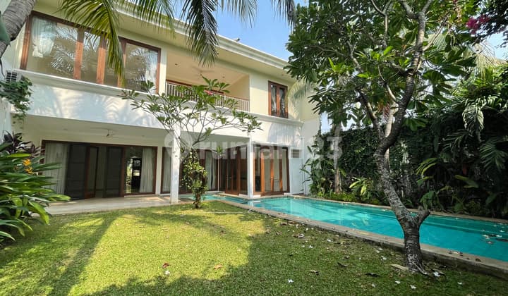 Sewa Rumah di Kemang Lokasi Strategis Dekat Pusat Kota