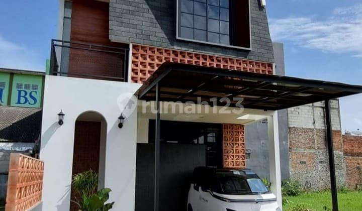 Siap Huni, Rumah, 2 Lantai, SHM, Dekat Tempat Ibadah, bisa KPR