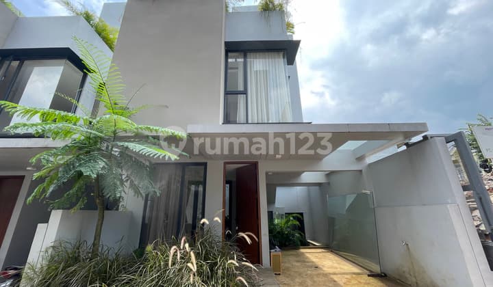 For Sale - Townhouse Baru di Area Jatipadang