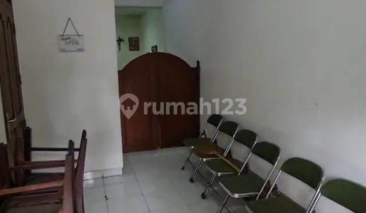 Disewakan Rumah di Kebon Jati Main Road