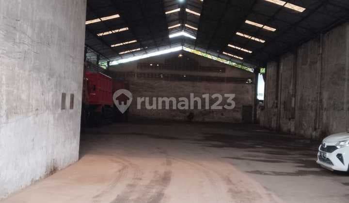 Gudang Lokasi Strategis di Jl. Raya Narogong Bekasi