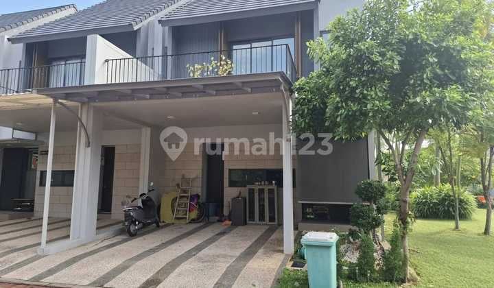 Rumah Hook 2 Lantai Termurah di Cluster Wisteria, Jgc, Jakarta Timur