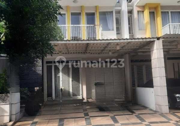 Dijual Rumah 2 Lantai Dekat Mall di Cluster Maple Summarecon Bekasi