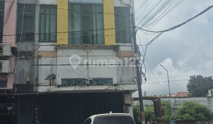 Dijual Ruko di Jl Mt Haryono Siap Pakai di Lokasi Emas Pusat Perdagangan, Parkiran Luas,Keamanan Bagus